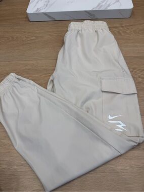 Nike Kids Beige Cargo joggers